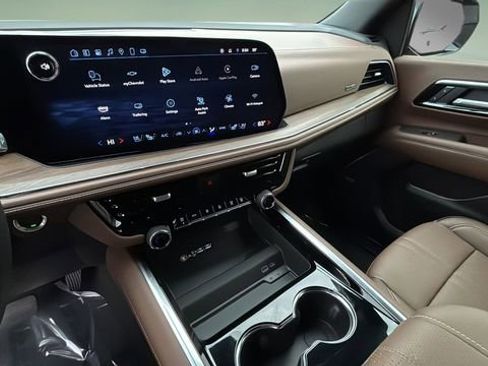 Certified 2025 Chevrolet Tahoe High Country image 25