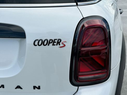 Used 2024 MINI Cooper Countryman S w/ Premium Package FWD image 32