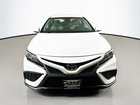 Used 2021 Toyota Camry SE FWD image 2