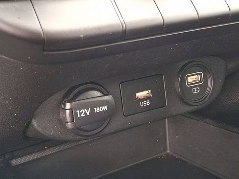 Used 2023 Hyundai Elantra SE image 24