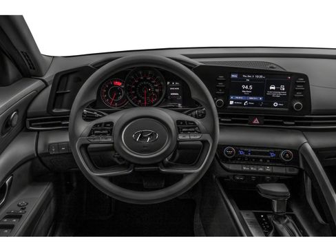 Used 2023 Hyundai Elantra SEL w/ Convenience Package FWD image 4