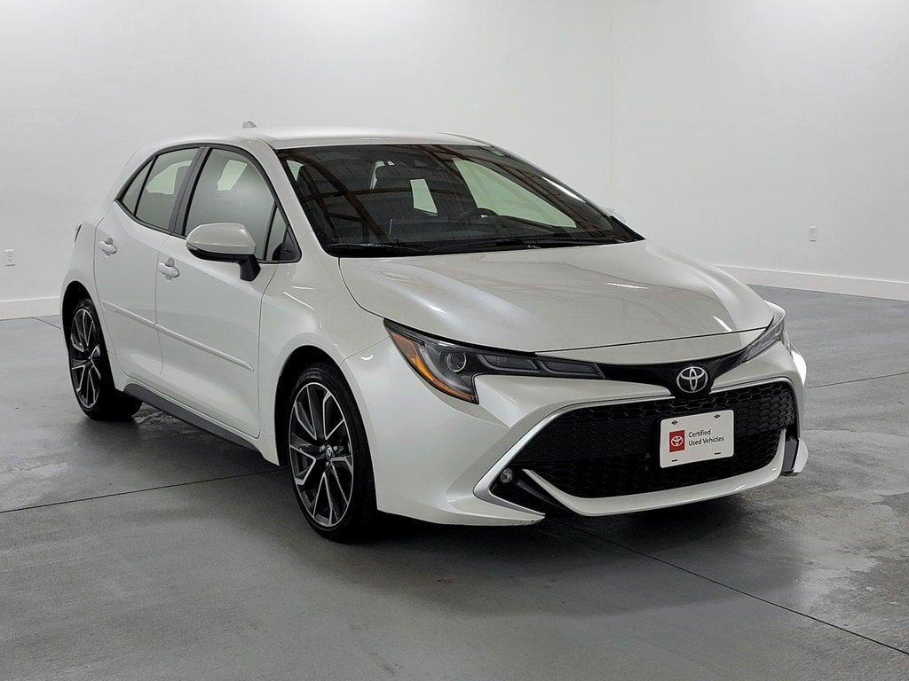 Certified 2022 Toyota Corolla XSE FWD image 2