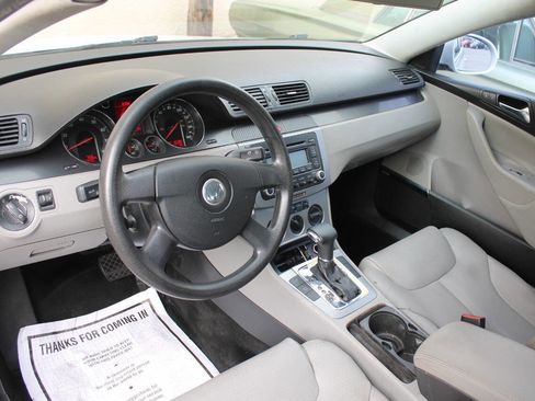 Used 2006 Volkswagen Passat 2.0T image 23