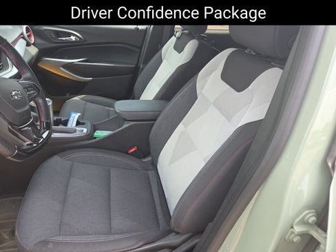 Used 2024 Chevrolet Trax RS w/ Driver Confidence Package FWD image 13