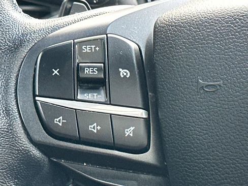 Used 2020 Ford Explorer XLT w/ Equipment Group 202A image 28