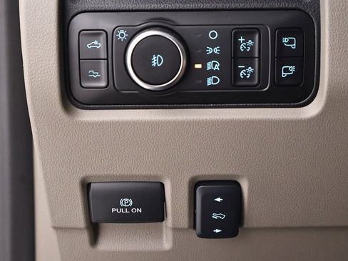 New 2026 Ford F350 Platinum w/ Platinum Plus Package image 25