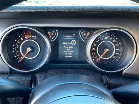 Used 2018 Jeep Wrangler Unlimited Sport image 21