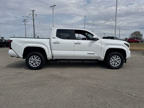 New 2026 Toyota Tacoma SR5 image 7
