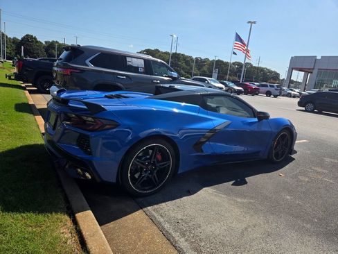 Used 2021 Chevrolet Corvette Stingray Premium Conv w/ Z51 Performance Package RWD image 9