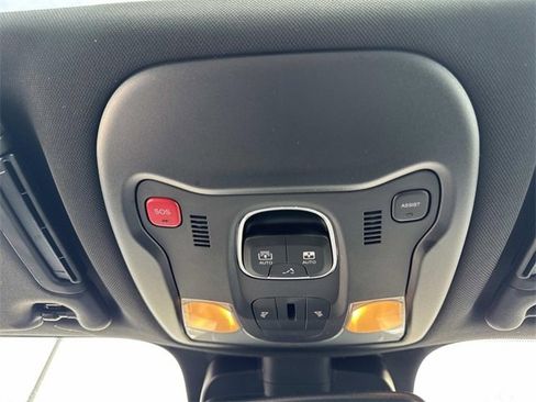 Used 2021 Jeep Renegade Latitude w/ Sun & Sound Group image 24