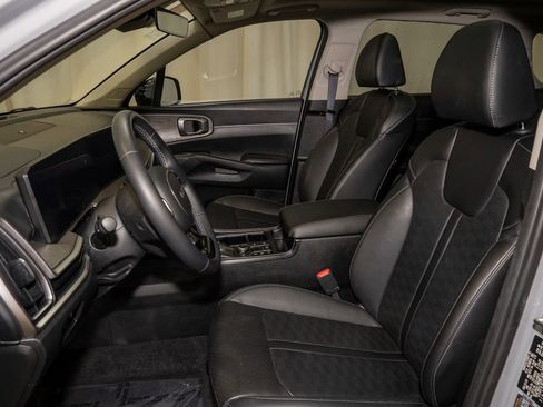 Certified 2024 Kia Sorento X-Line EX image 12