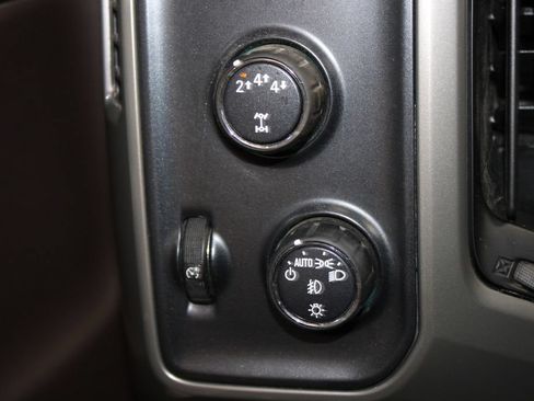 Used 2019 Chevrolet Silverado 2500 High Country w/ Duramax Plus Package AWD/4WD image 42