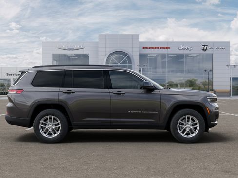 New 2025 Jeep Grand Cherokee L Laredo image 30