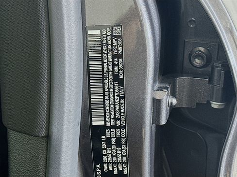 Used 2023 Alfa Romeo Stelvio Sprint image 12