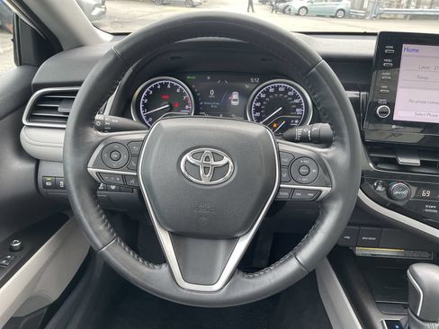 Used 2021 Toyota Camry XLE AWD/4WD image 16