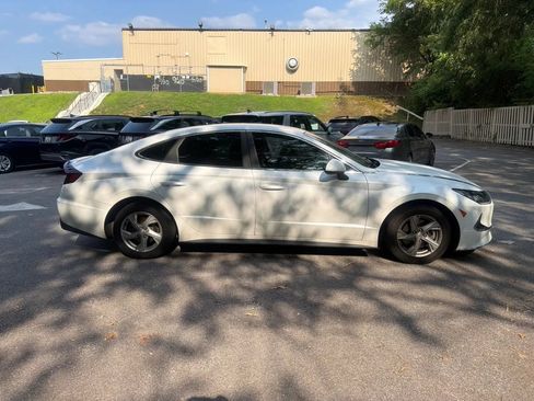 Used 2021 Hyundai Sonata SE FWD image 3