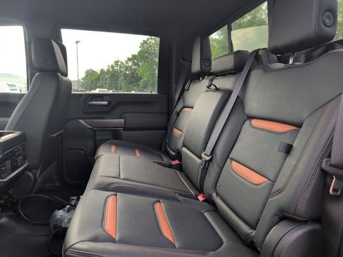 Used 2023 GMC Sierra 2500 AT4 w/ AT4 Preferred Package AWD/4WD image 36