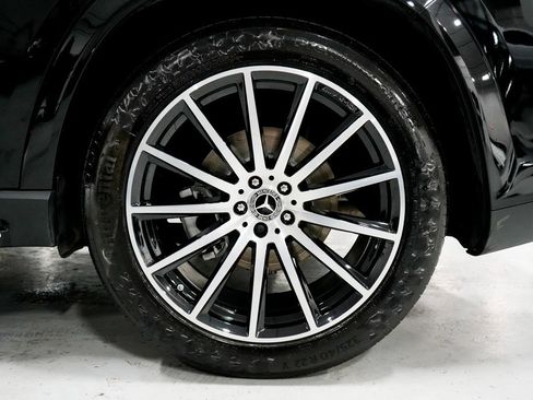 Used 2024 Mercedes-Benz GLS 580 4MATIC image 30