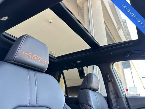 Certified 2025 Honda Pilot TrailSport image 20