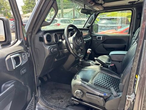 Used 2022 Jeep Wrangler Unlimited Sport AWD/4WD image 12