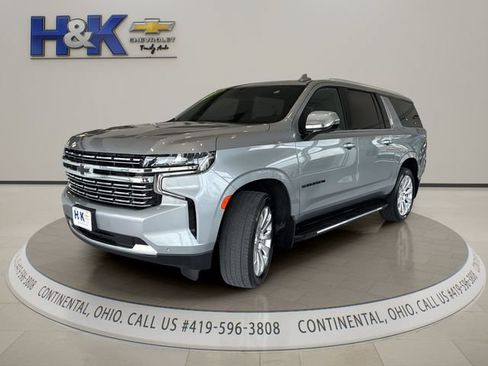 Used 2024 Chevrolet Suburban Premier w/ Max Trailering Package AWD/4WD image 3