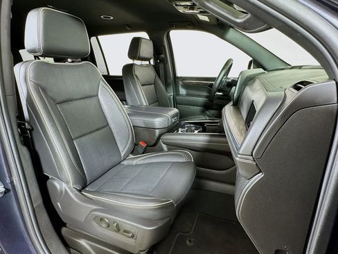 Certified 2025 Chevrolet Suburban Premier AWD/4WD image 28