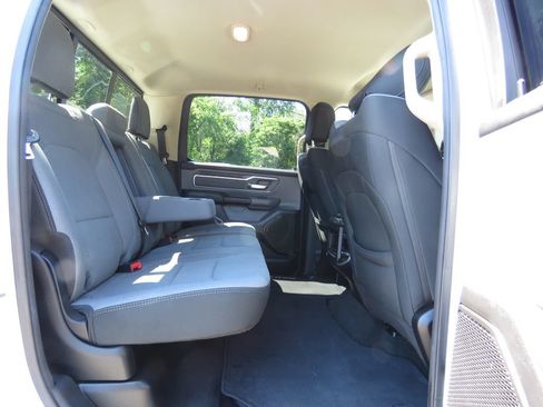 Used 2019 RAM 1500 Big Horn AWD/4WD image 16