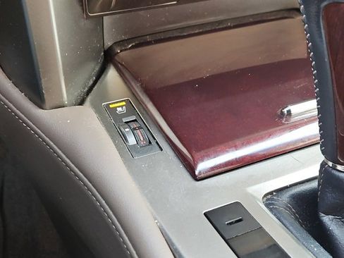 Used 2018 Lexus GX 460 image 40