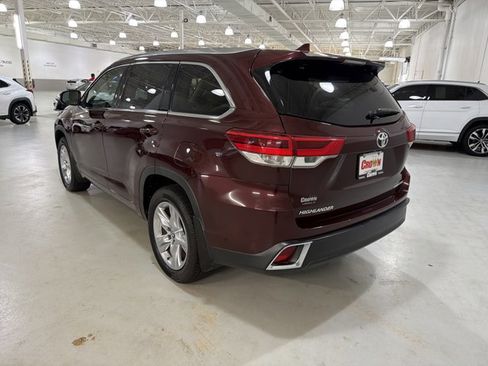 Used 2019 Toyota Highlander Limited AWD/4WD image 6