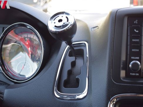 Used 2019 Dodge Grand Caravan GT image 17