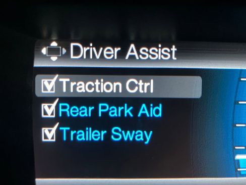 Used 2015 Ford Explorer XLT w/ Equipment Group 202A image 26