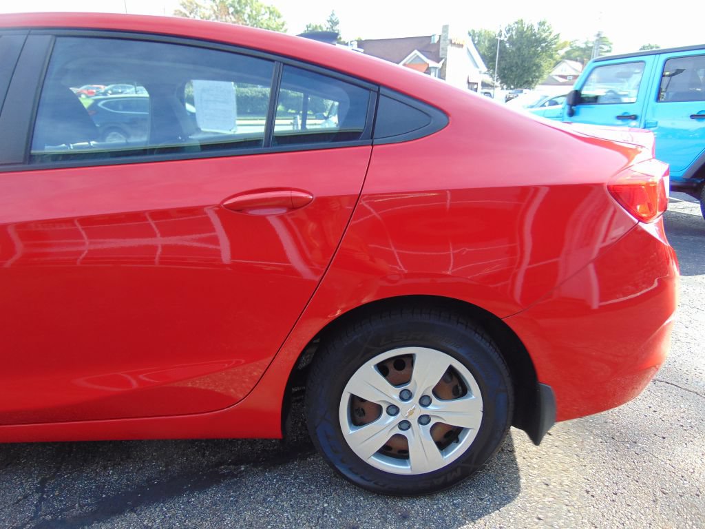 Used 2016 Chevrolet Cruze LS FWD image 13