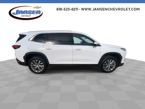 Used 2025 Buick Enclave Preferred image 9