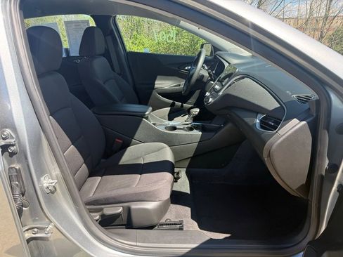 Used 2024 Chevrolet Malibu LT FWD image 22