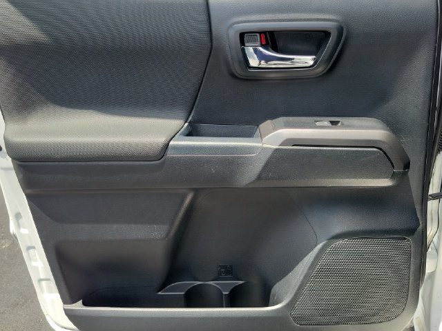 Used 2018 Toyota Tacoma TRD Sport RWD image 8