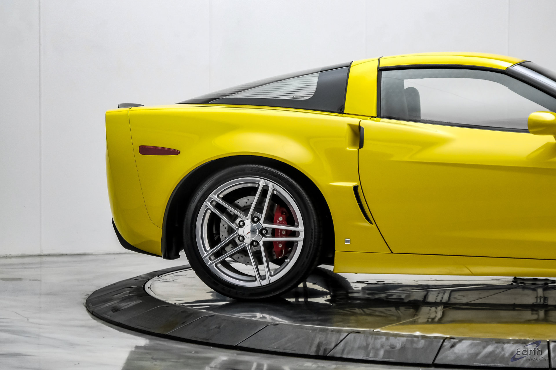 Used 2007 Chevrolet Corvette Z06 w/ Preferred Equipment Group RWD image 24
