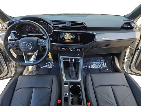 Used 2023 Audi Q3 2.0T Premium w/ Black Optic Package image 9