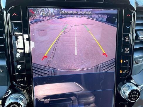 Used 2025 RAM 2500 Big Horn AWD/4WD image 22