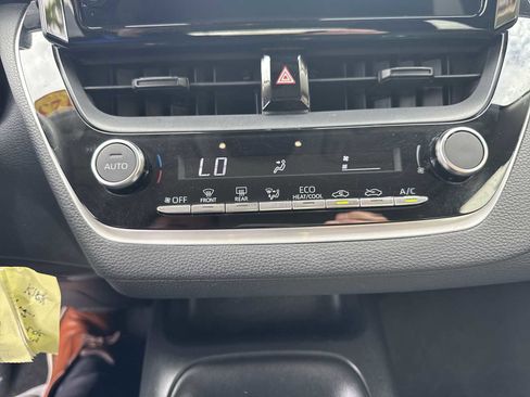 Used 2023 Toyota Corolla LE image 18