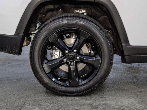 New 2026 Jeep Grand Cherokee Limited AWD/4WD image 12