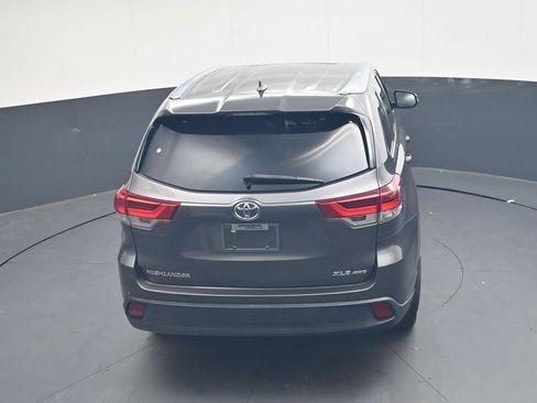 Used 2017 Toyota Highlander XLE AWD/4WD image 26