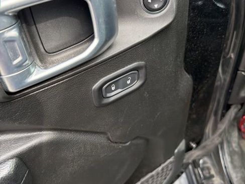 Used 2021 Jeep Wrangler Sport S image 11