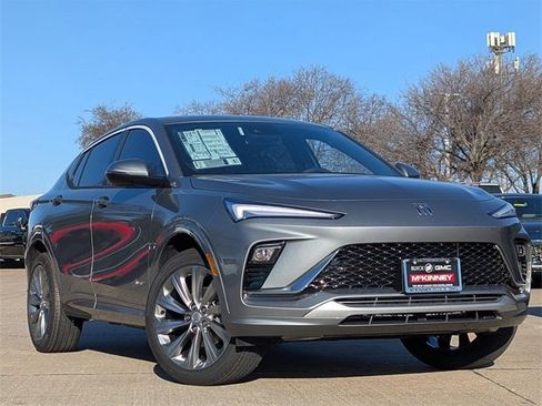 New 2026 Buick Envista Avenir image 2