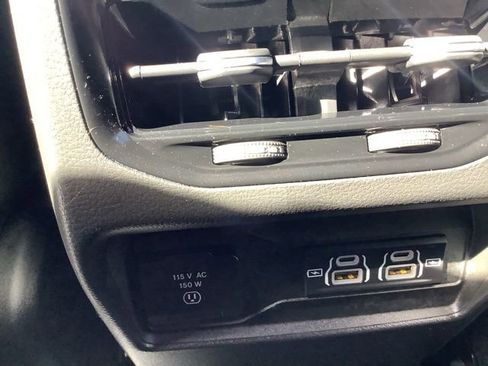 Used 2023 Jeep Grand Cherokee Altitude AWD/4WD image 29