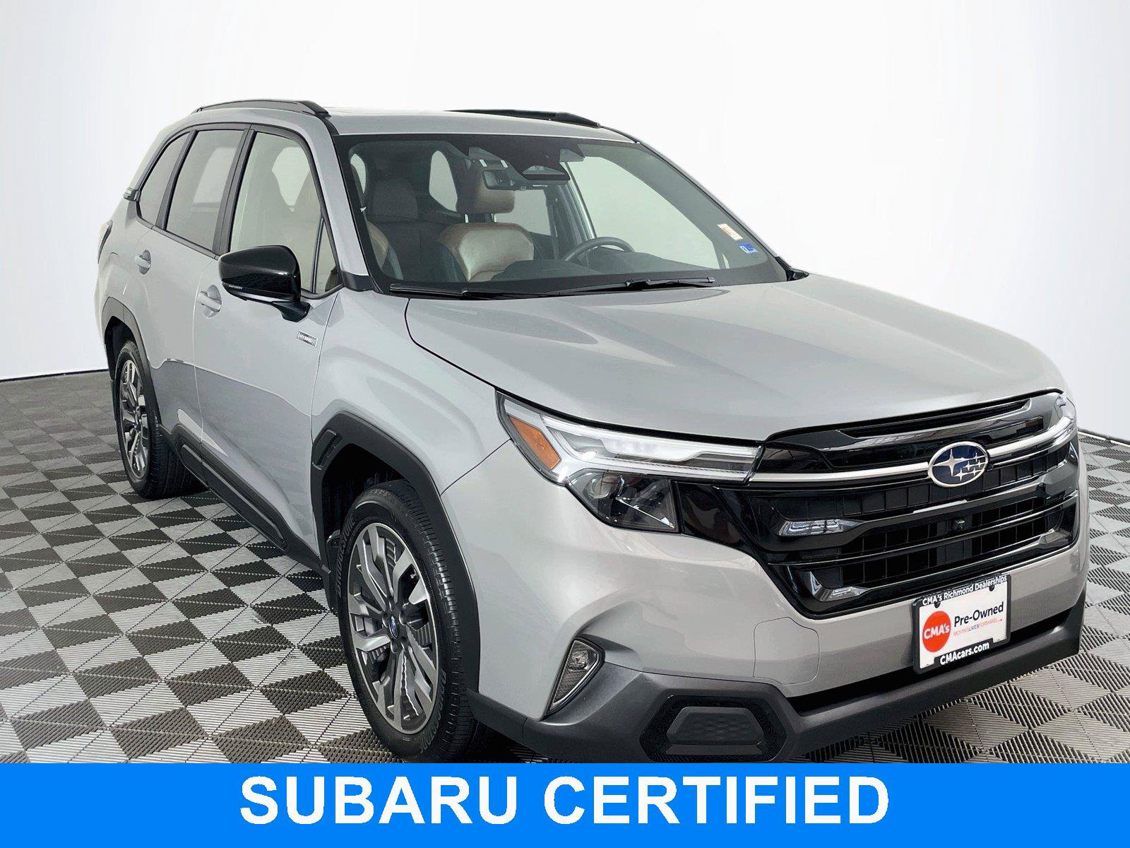 Used 2025 Subaru Forester Touring w/ Protection Package (1PH) AWD/4WD image 1