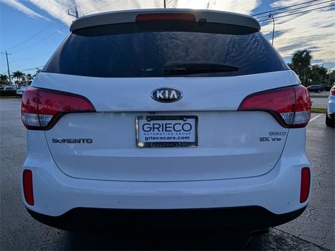 Used 2015 Kia Sorento EX image 11