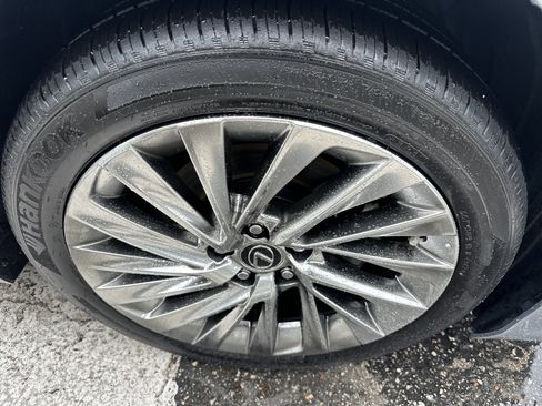 Used 2022 Lexus ES 350 Ultra Luxury image 6