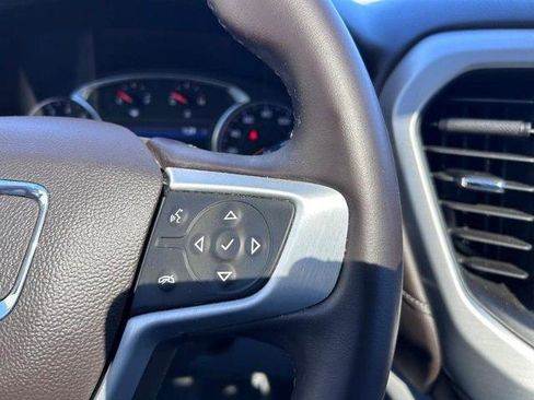 Used 2023 GMC Acadia SLT w/ LPO, Floor Liner Package image 17