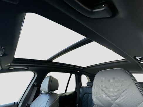 Certified 2025 BMW X5 xDrive50e w/ M Sport Package image 22