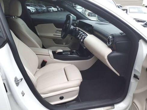 Used 2023 Mercedes-Benz CLA 250 image 10